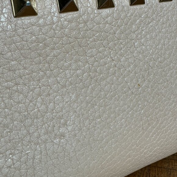 Valentino Garavani Leather Studded Wallet Beige - Picture 9 of 11